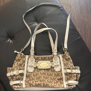 Michael Kors Brown and Gold Shoulder Bag with Elegant Design